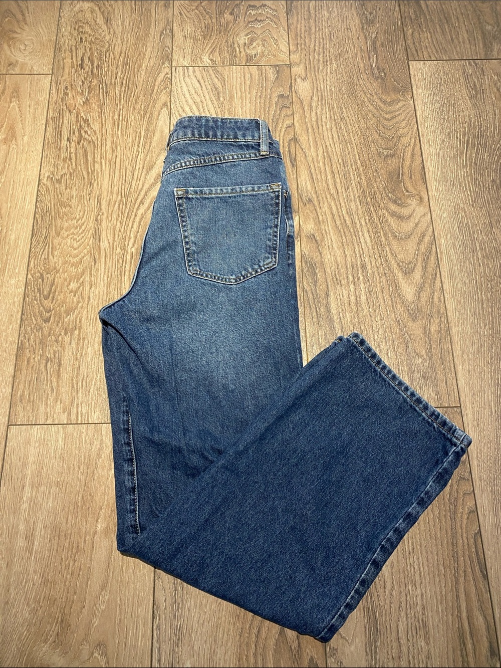 Classic High-Rise Straight/Wide Leg 90’s Fit Jeans - Medium Blue